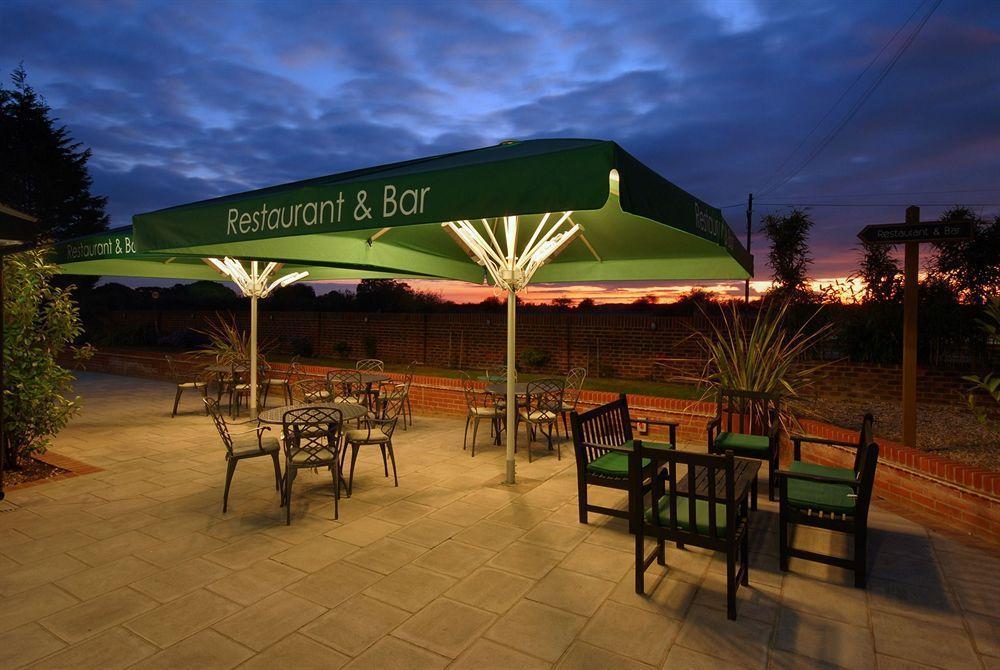Crouchers Hotel Chichester Exterior photo